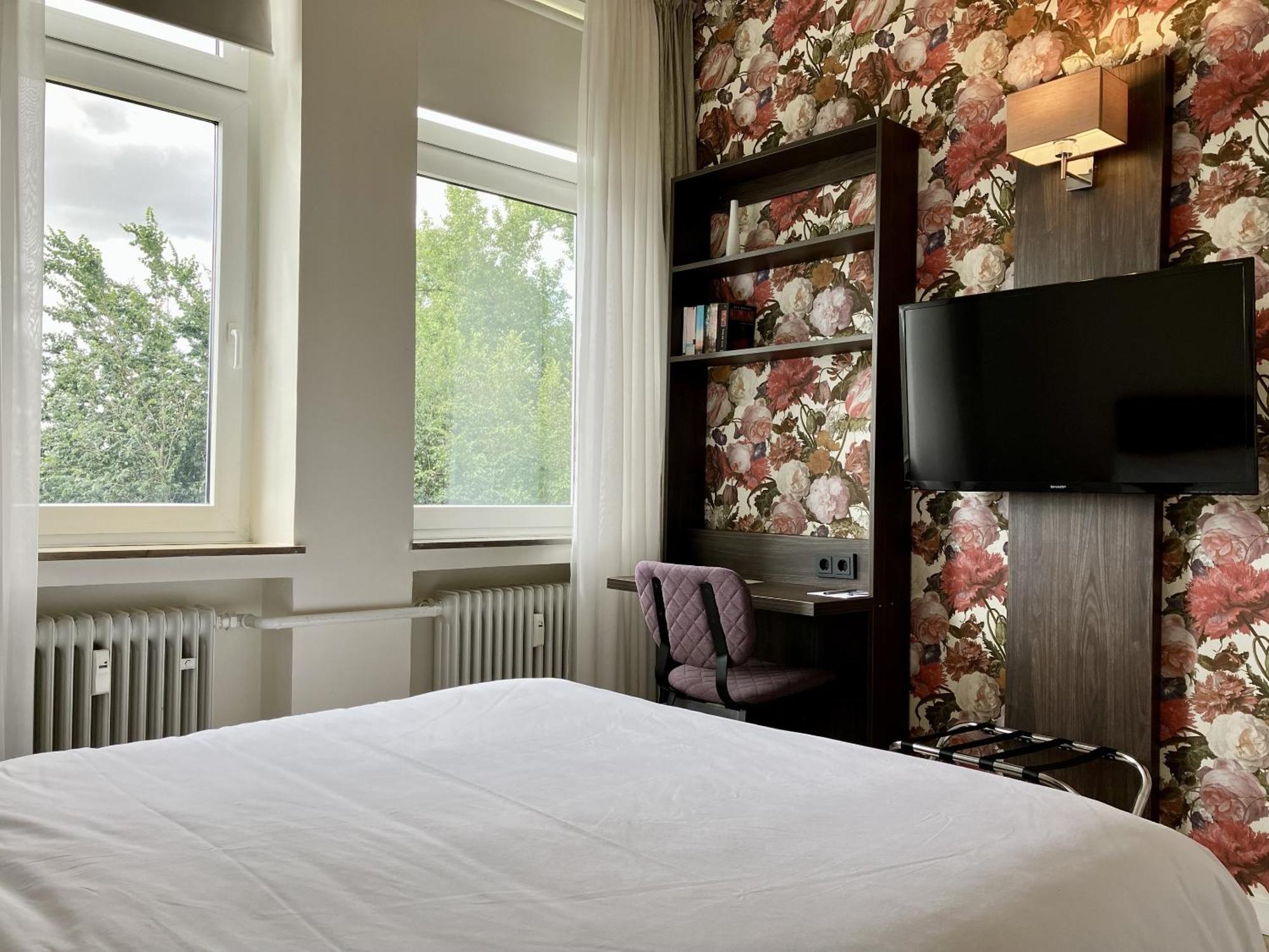 Hotel Faehrhaus Km734 Dusseldorf Room photo