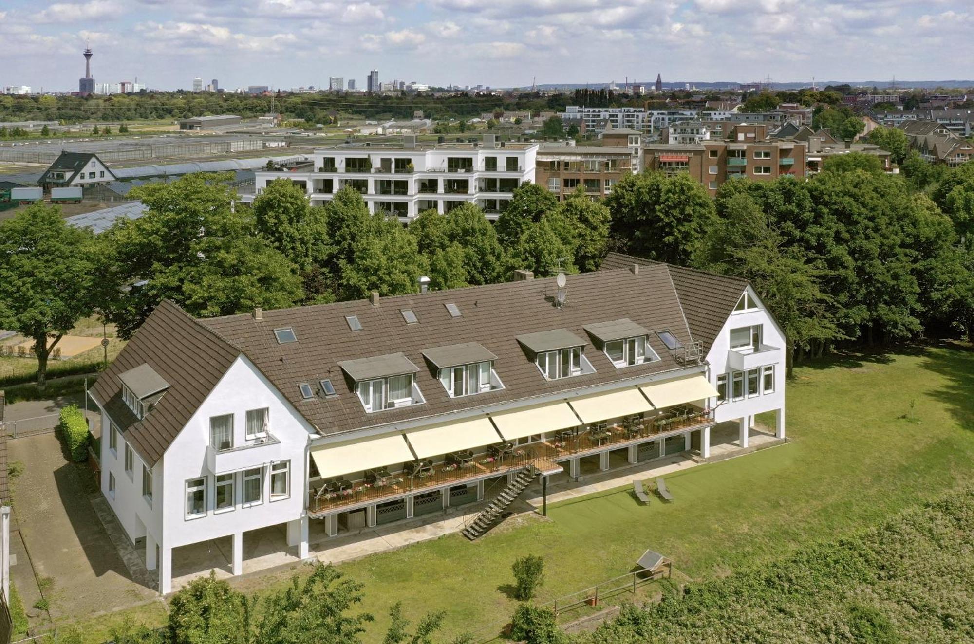 Hotel Faehrhaus Km734 Dusseldorf Exterior photo