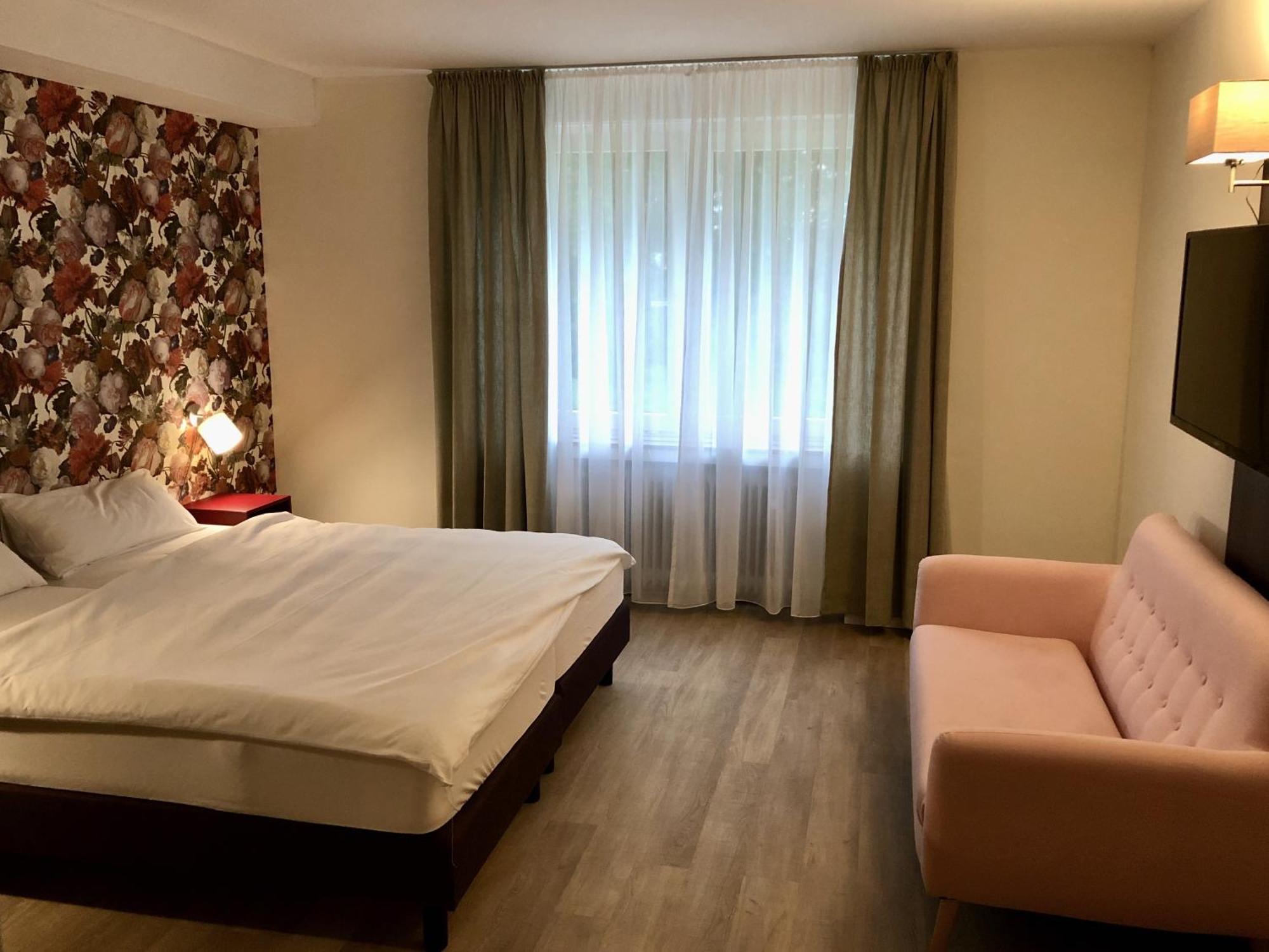 Hotel Faehrhaus Km734 Dusseldorf Room photo