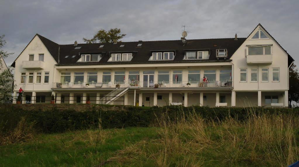 Hotel Faehrhaus Km734 Dusseldorf Exterior photo